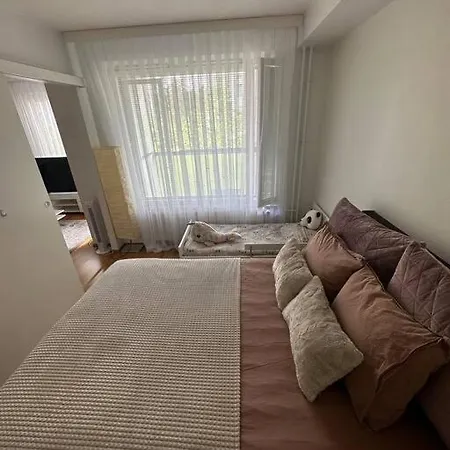 Lovely Near The Beach Apartmán