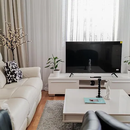 Lovely Near The Beach Helsinki