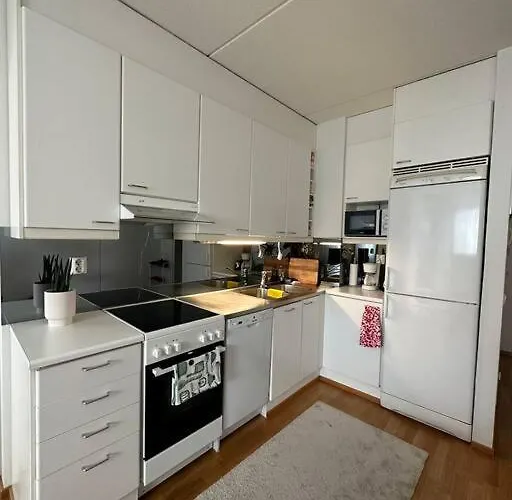 דירה Lovely Near The Beach