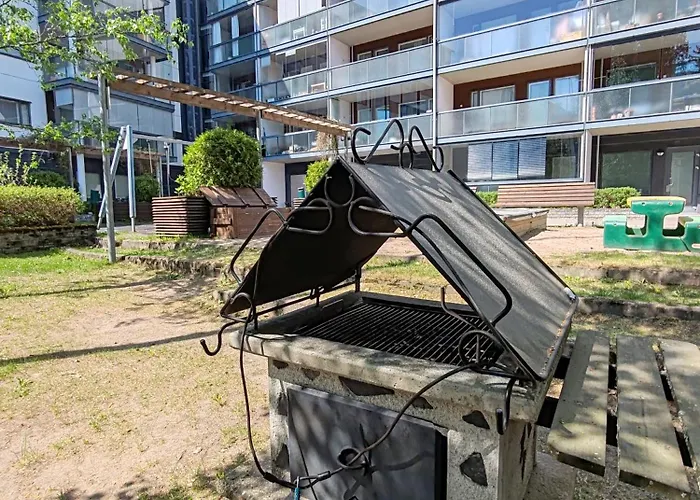 דירה Lovely Near The Beach הלסינקי